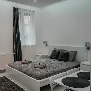Luxury Pearl Budapest